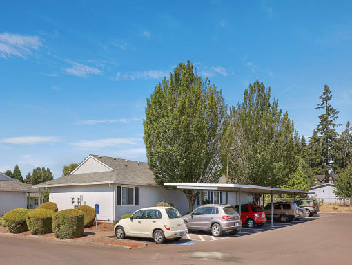 Highland Court Apartments Parking Lot