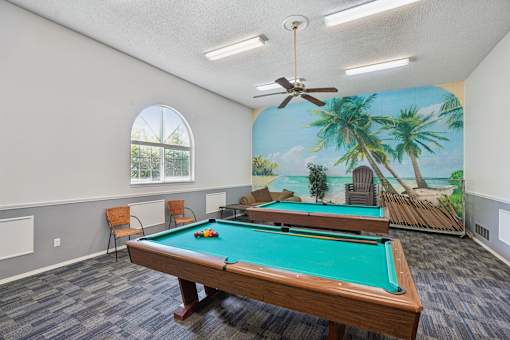 Georgetown Manor Apartments Pool table