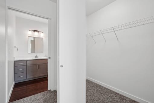 Haven Park Apartments Bathroom and Closet