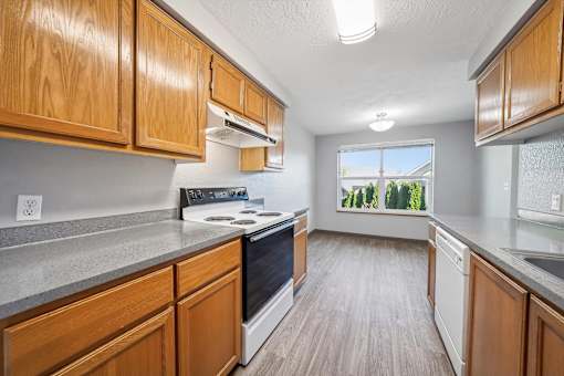 Reflections at Hidden Creek Apartments - Keizer, Oregon