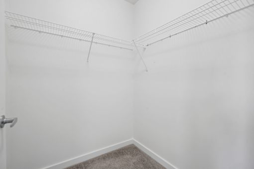 Haven Park Apartments Closet
