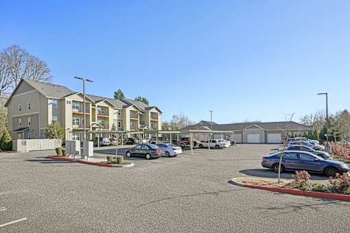 Haven Park Apartments Parking Lot
