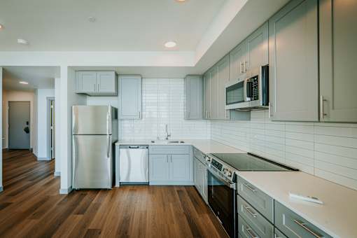 Grand Vista Apartments Kitchen