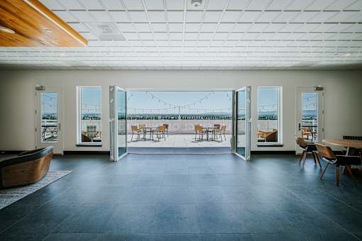Grand Vista Apartments Roof top lounge