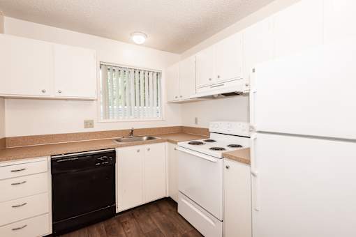 Churchhill Gardens Apartments Kitchen