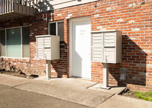 Churchhill Gardens Apartments Mailboxes