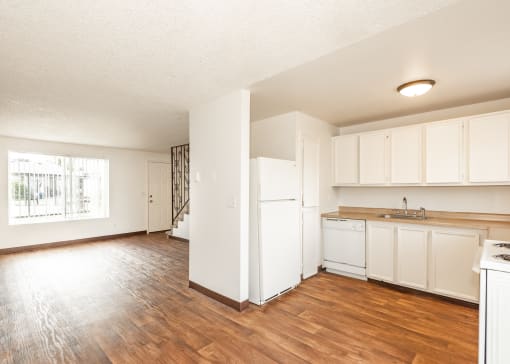 Cinnamon Square Apartments Kitchen