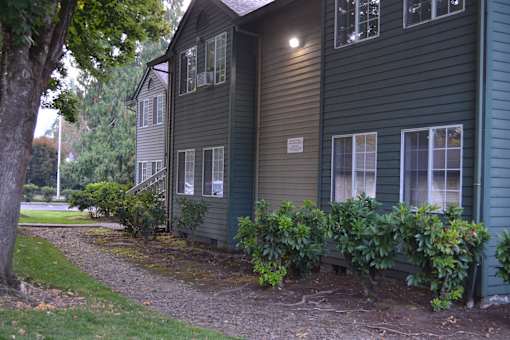 London Pointe Apartments Exterior Building- Tualatin, Oregon