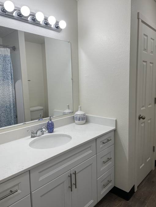 Heritage Crossing Milwaukie OR  Bathroom