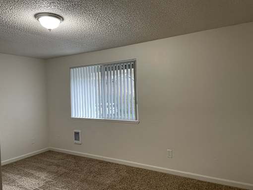 Heritage Crossing Milwaukie OR bedroom
