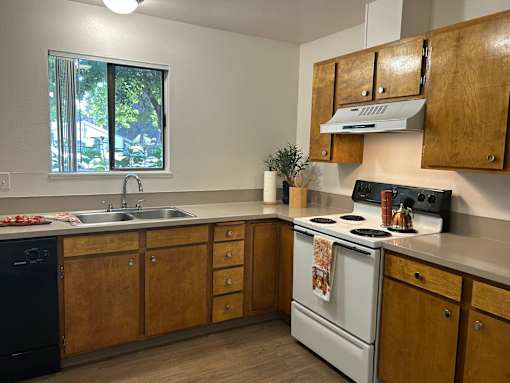 Sawyer Pointe Apartments - Scappoose, Oregon