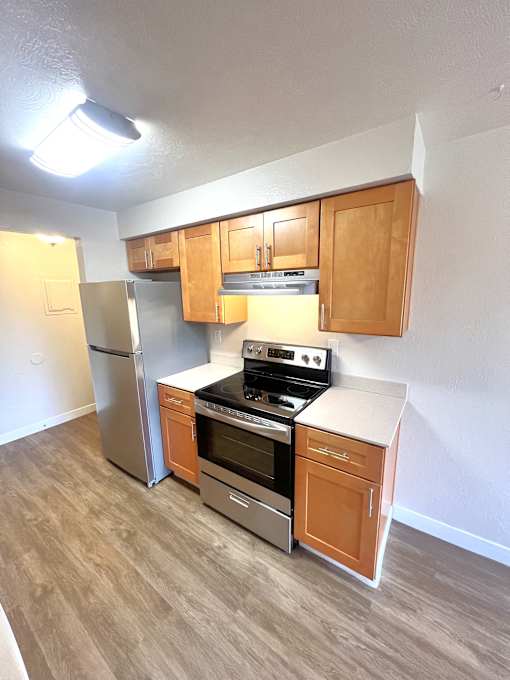 Laurel Park Apartments Kitchen