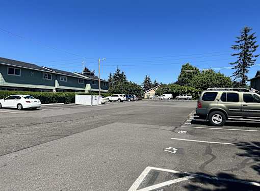 Mt. Pleasant Apartments Parking Lot