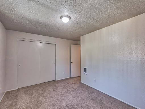 Beverly Gardens Apartments Bedroom