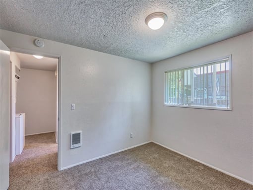 Beverly Gardens Apartments Bedroom