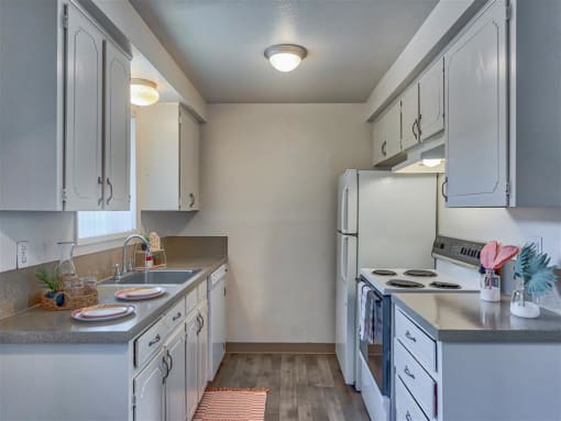 Beverly Gardens Apartments Kitchen