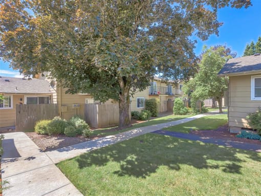 Beverly Gardens Apartments Exterior Walkway