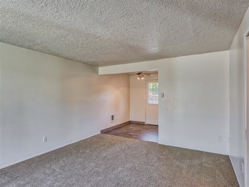 Beverly Gardens Apartments Living Room