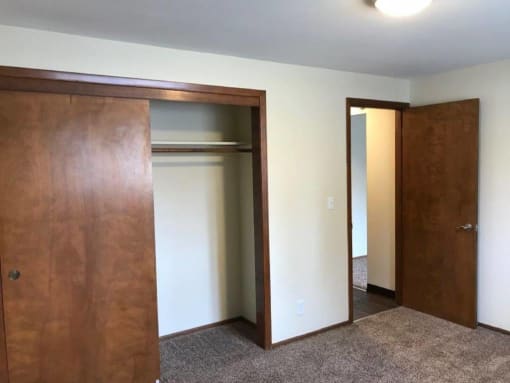 Janet Court Apartments Bedroom Closet
