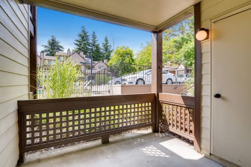 Stratford Apartments Patio