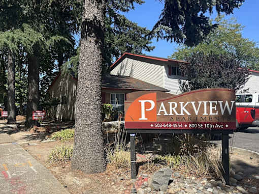 Parkview Apartments Sign