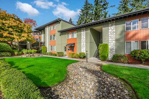 River Cliff Apartments Exterior Building