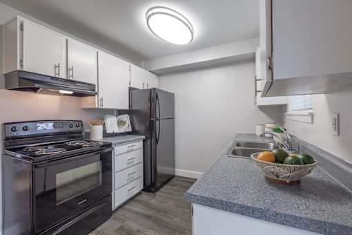 Somerset West Apartments - Portland, Oregon