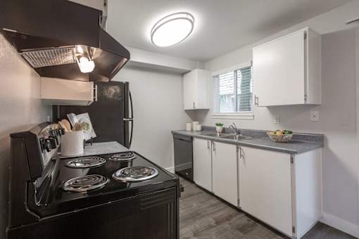 Somerset West Apartments - Portland, Oregon