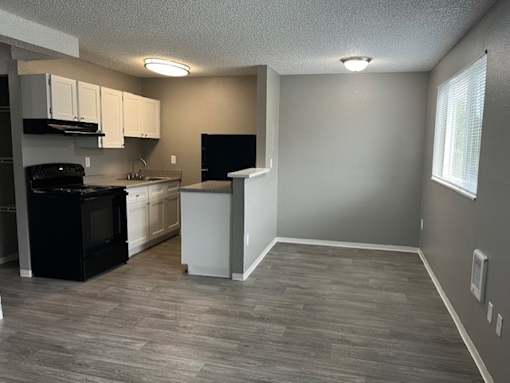 Riverbend Terrace Apartments Dining Room