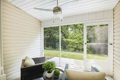 Omaha Wenninghoff Road Nebraska Apartment Rentals Redwood Living Redwood Omaha Wenninghoff Roade Willowood Patio