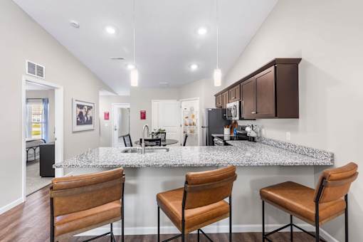 Omaha Wenninghoff Road Nebraska Apartment Rentals Redwood Living Redwood Omaha Wenninghoff Road Forestwood Kitchen