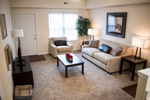 Akron OH apartment rentals Redwood Akron living room 