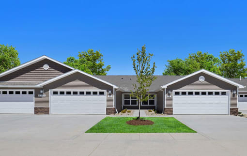 Cincinnati Ohio Apartment Rentals Redwood Living Redwood Cincinnati Tealtown Road Exterior