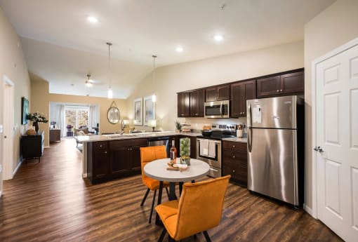 Charlotte North Carolina Apartment Rentals Redwood Living Redwood Charlotte Harris Houston Road Meadowood Kitchen