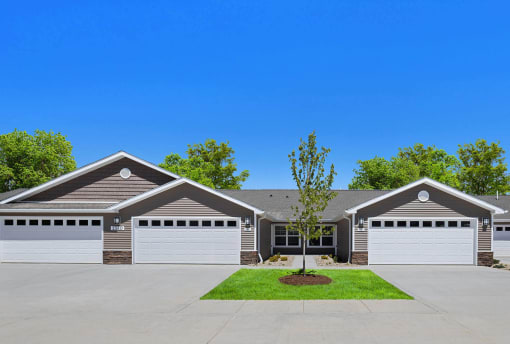 Copley Ohio Apartment Rentals Redwood Copley Heritage Woods Drive Exterior Neighborhood