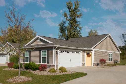 Hudson OH Apartment Rentals Redwood Trails Of Hudson Exterior