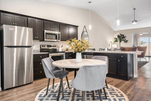 Lockport Illinois Apartment Rentals Redwood Living Redwood Lockport forestwood Kitchen