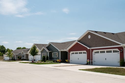 North ridgeville OH apartment rentals Redwood North Ridgeville Meadow Lakes Blvd Redwood Community