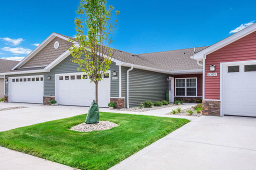 Volo Illinois Apartment Rentals Redwood Living Redwood Volo Private Entrance