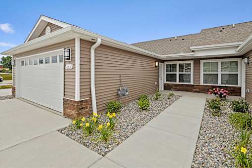 Batavia Township Ohio Apartment Rentals Redwood Living Redwood Batavia Township Private Entrance