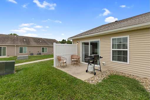 Miami Township Ohio Apartment Rentals Redwood Living Redwood Miami Township SR 28 Forestwood Patio