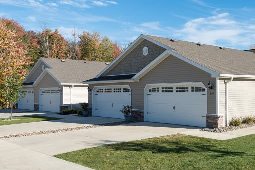 Pickerington OH Apartment Rentals Redwood Pickerington Exterior