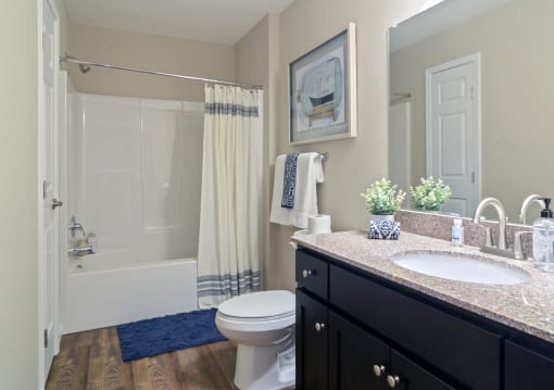 Waukee IA Apartment Rentals Redwood Waukee Douglas Parkway  Bathroom