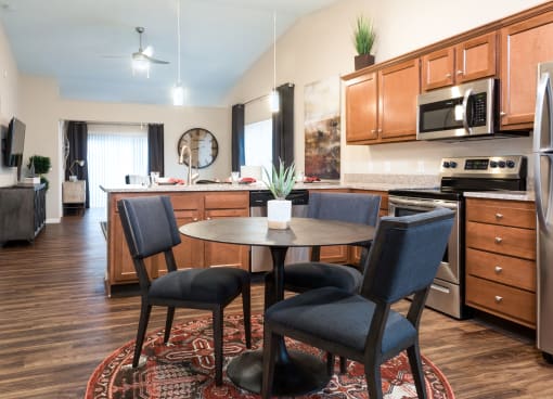 Whitestown IN Apartment Rentals Redwood Whitestown Kitchen