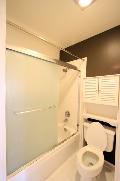 this is a photo of the bathroom in a 1 bedroom apartment at deer hill apartments in c