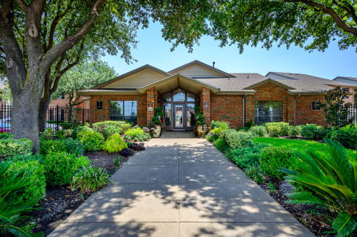 Walking Path at Wellington at Willow Bend, Plano