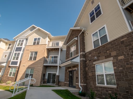 Exquisite Exterior at One Glenn Place, Wisconsin