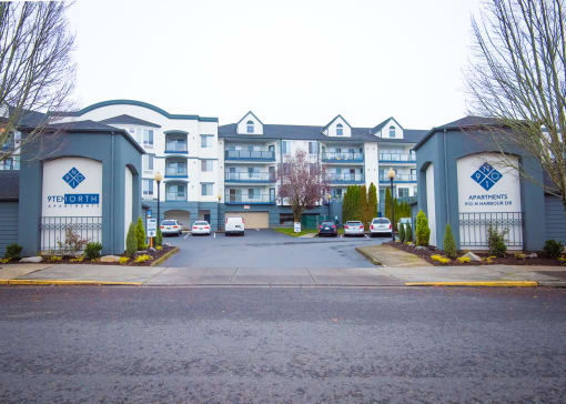 the building in which the hotel is located