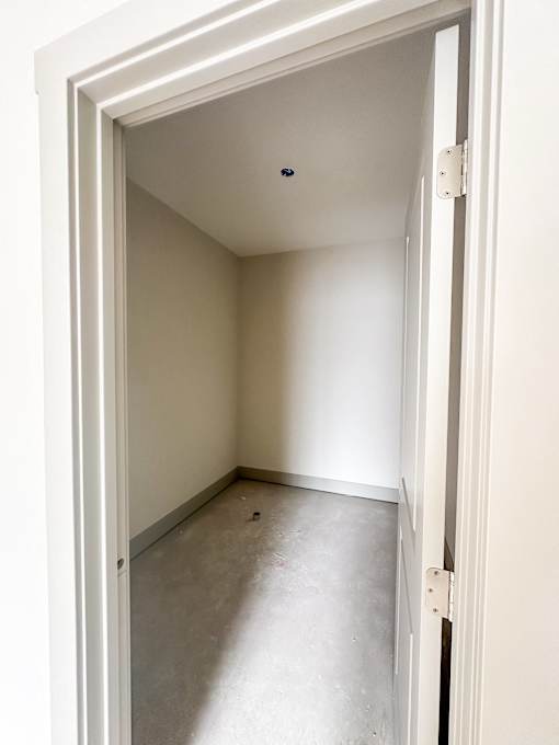 Walk-in closet