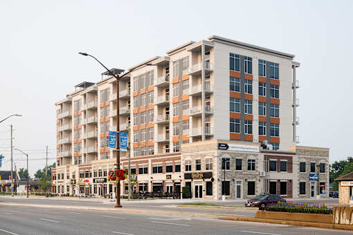 Large building at 1600 Hyde Park Village Apartments, London 